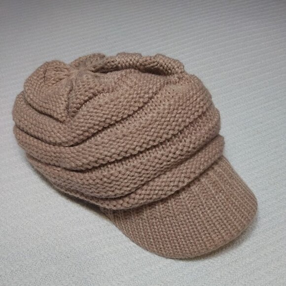 C.C. Exclusive Soft Knit Winter Newsboy Hat Tan/Brown Stretchy Beanie Mod Retro - Picture 1 of 7